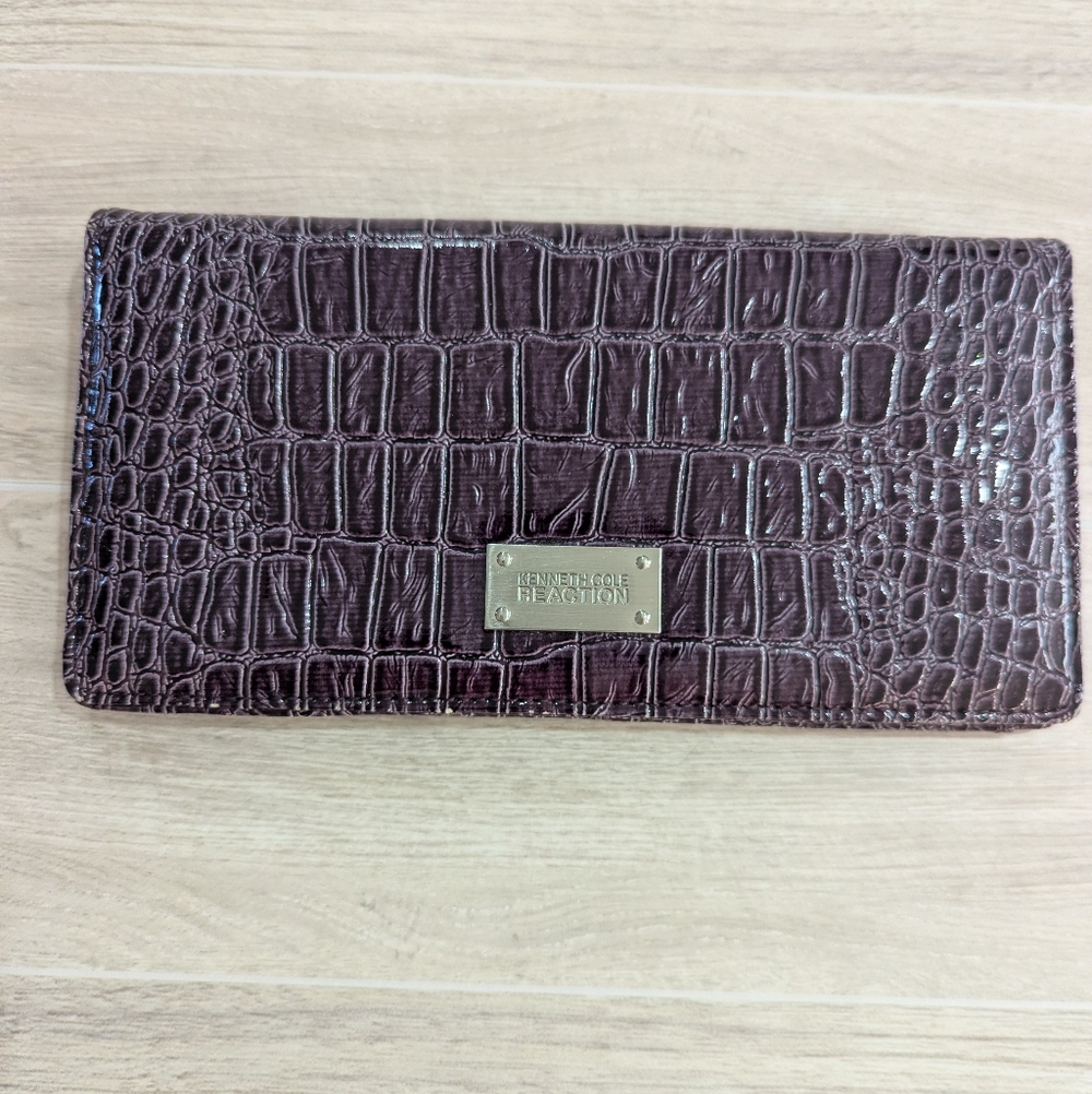 Kenneth Cole Reaction Dark Plum Croc Embossed Clutch Wallet Organizer *GUC